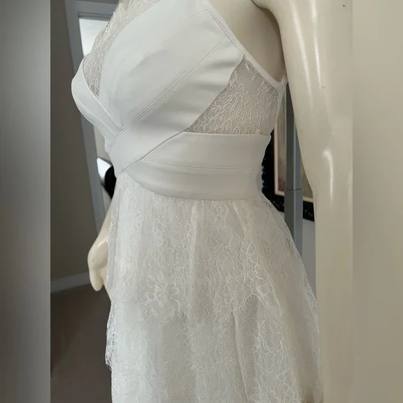 NWT BCBGMaxAzria “Josanna” White Lace Mini Dress 🤍 - Picture 8 of 16